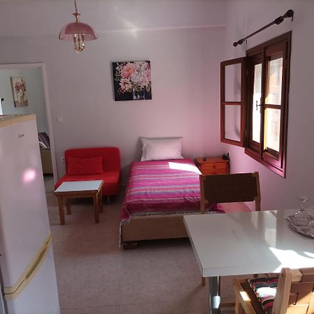 Pedi Breeze Apartment Sými Luaran gambar
