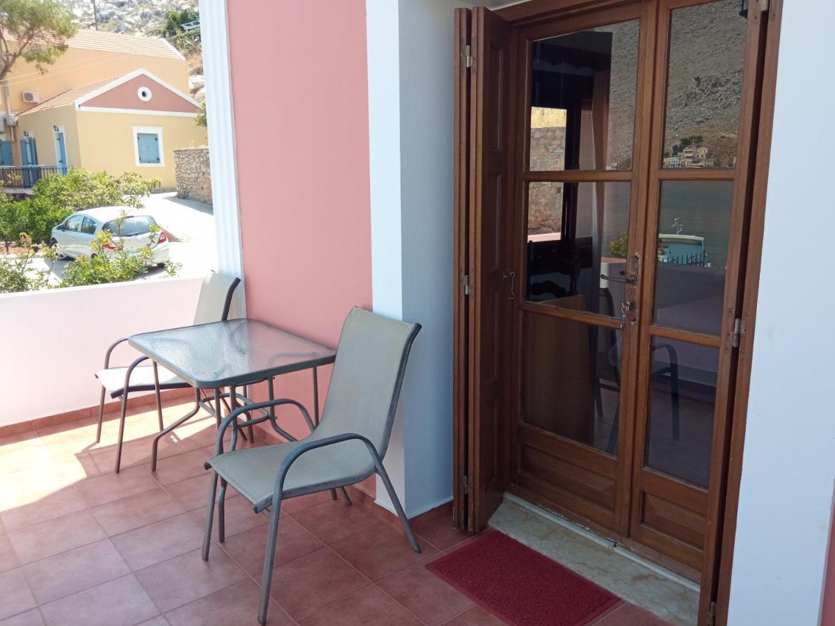 Pedi Breeze Apartment Sými Luaran gambar