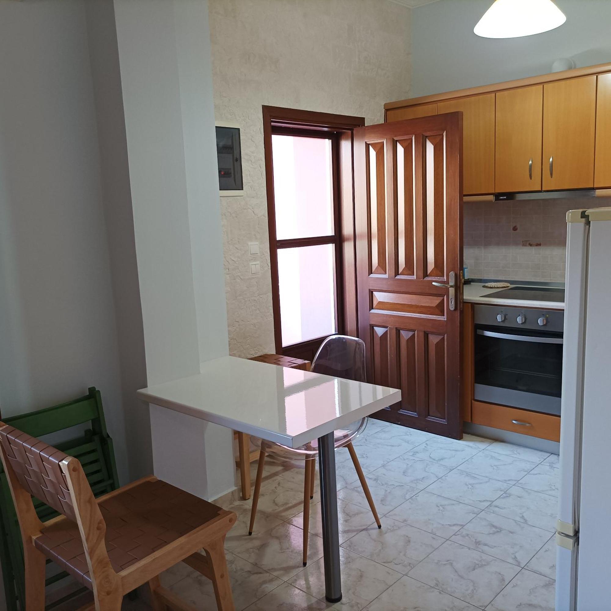 Pedi Breeze Apartment Sými Luaran gambar