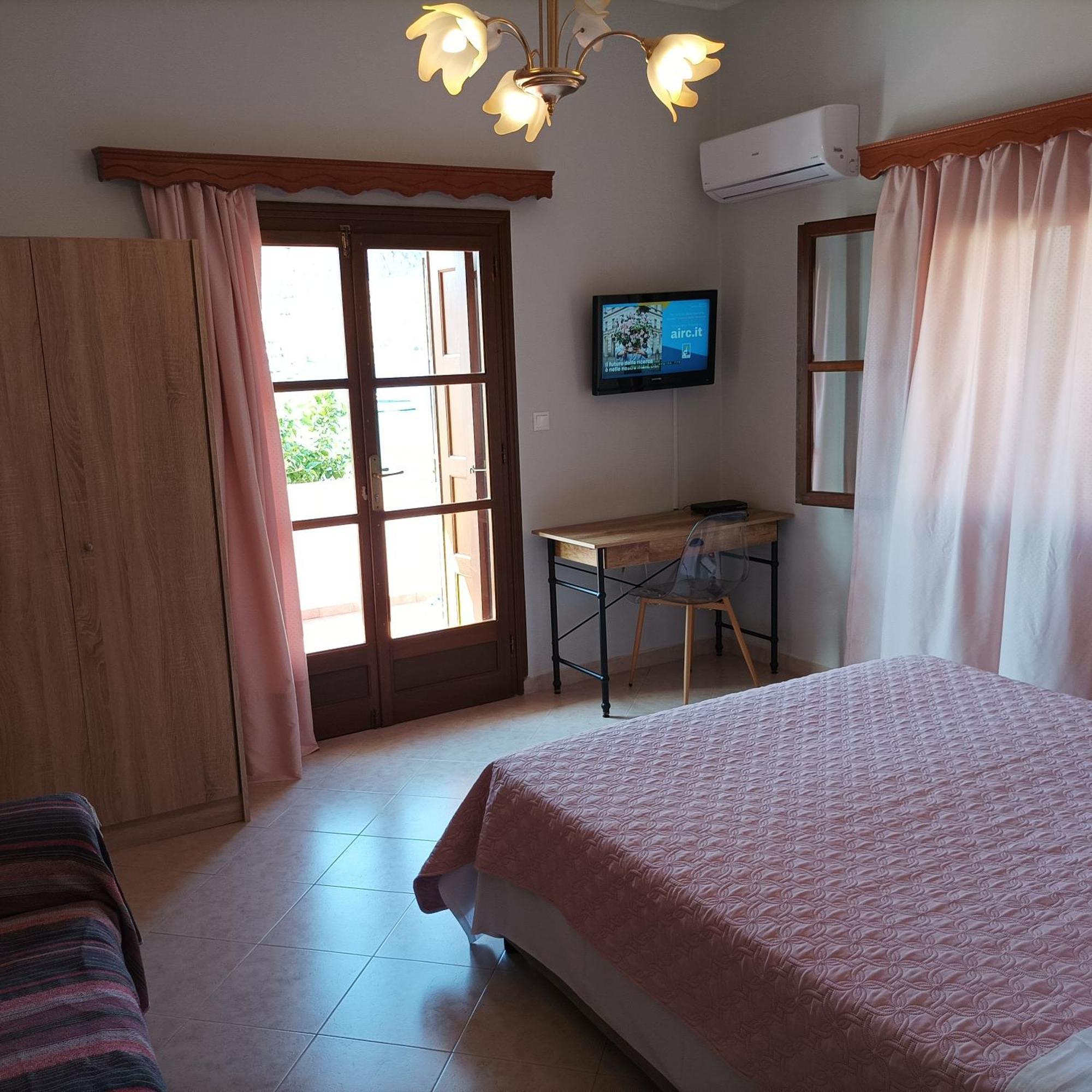 Pedi Breeze Apartment Sými Luaran gambar
