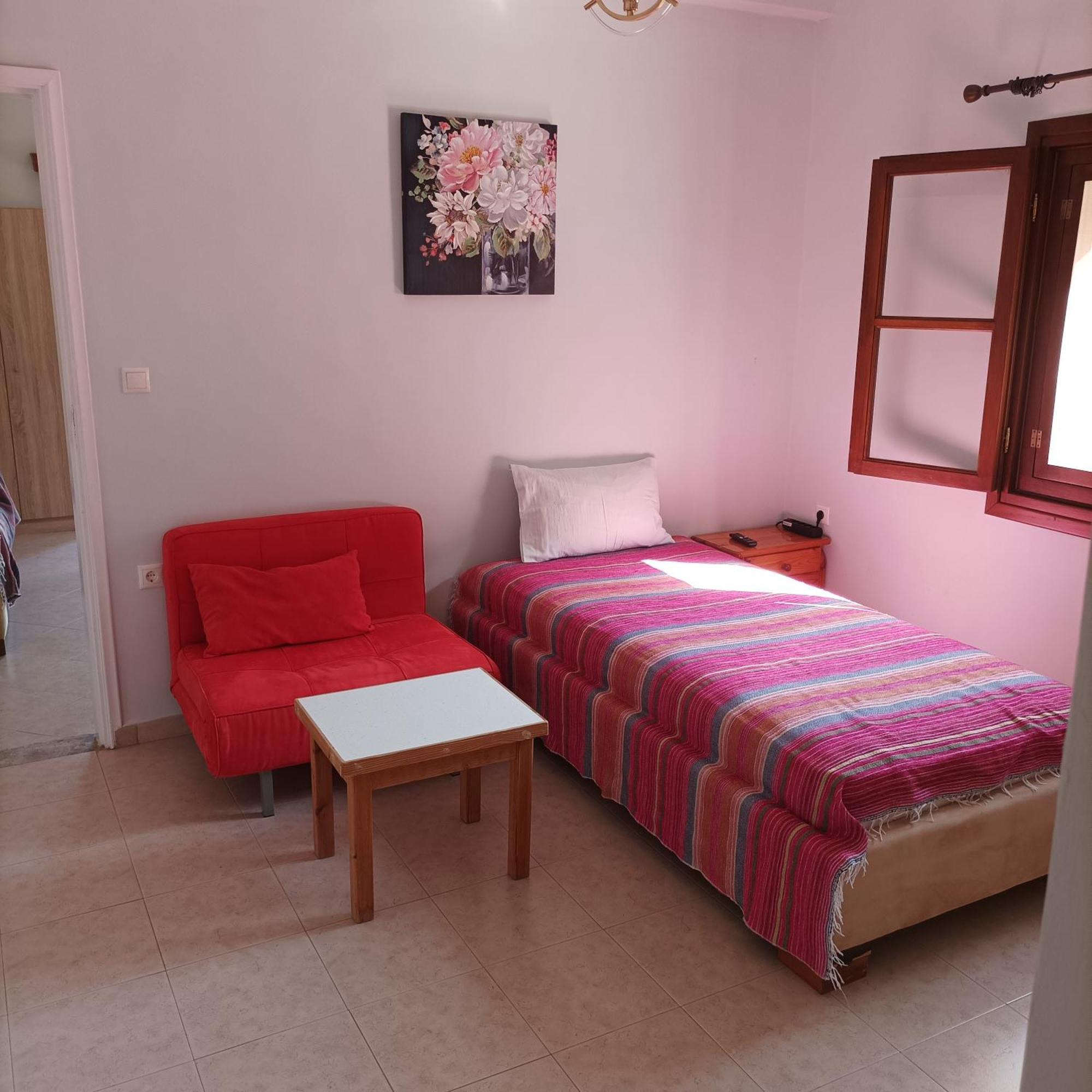 Pedi Breeze Apartment Sými Luaran gambar