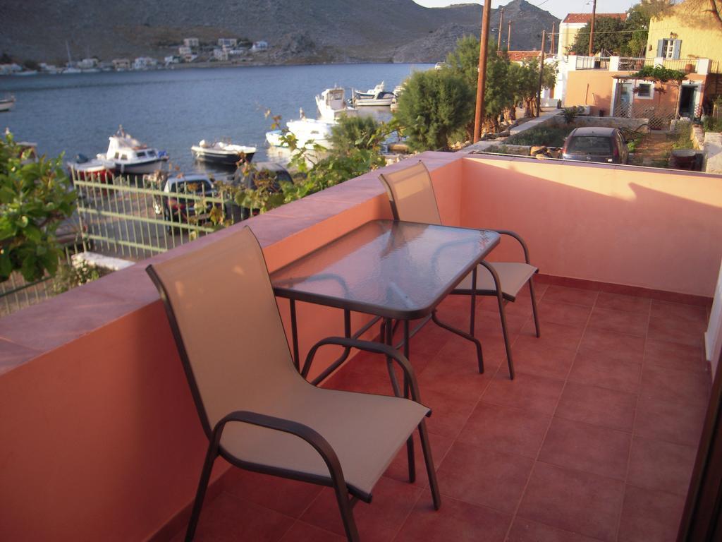 Pedi Breeze Apartment Sými Luaran gambar