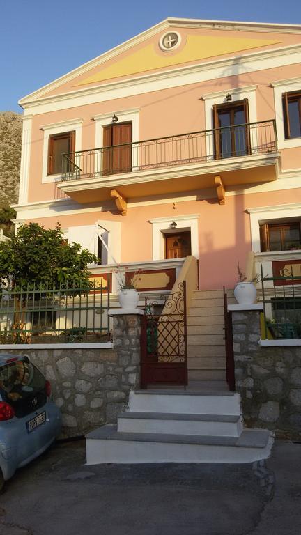 Pedi Breeze Apartment Sými Luaran gambar